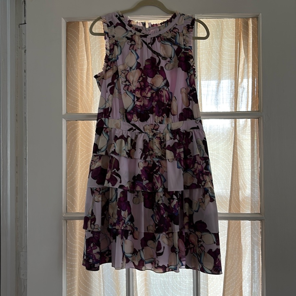 Banana Republic size 10 sleeveless tiered mini dress.